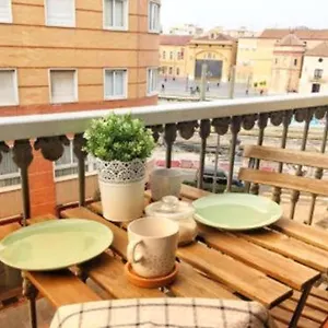 https://low-cost-room-balcony-malaga.es-andalucia.com
