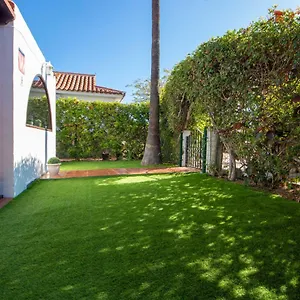 https://sunny-villa-maspalomas.in-canary-islands.com